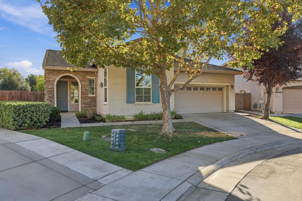 4716 Coppola Cir, Elk Grove, CA 95757