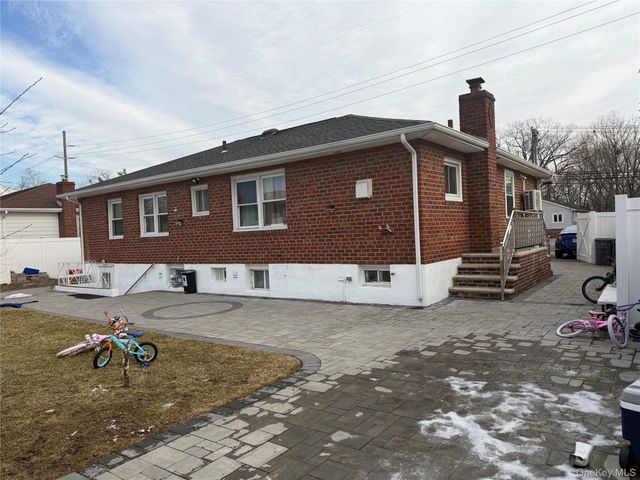 458 Carlls Path, Deer Park, NY 11729