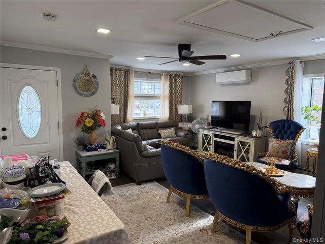 458 Carlls Path, Deer Park, NY 11729