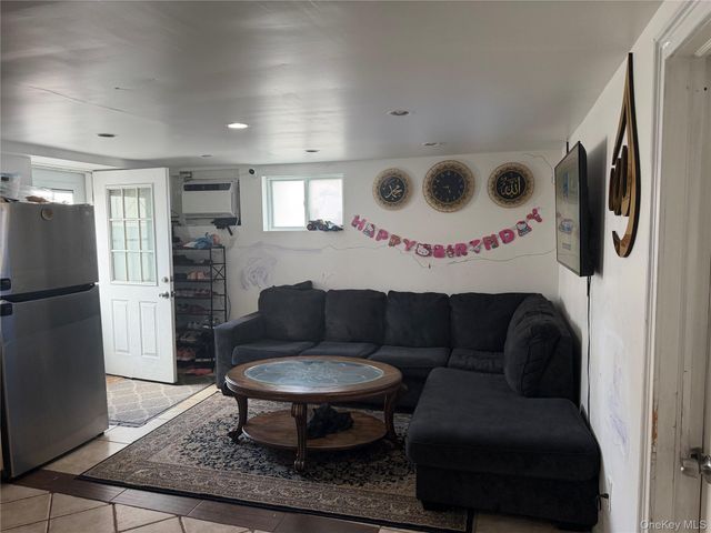 458 Carlls Path, Deer Park, NY 11729