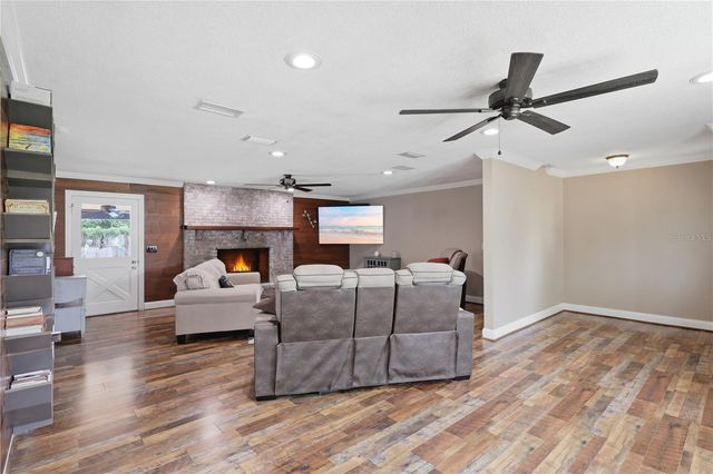 3955 SE 17TH STREET, Ocala, FL 34471