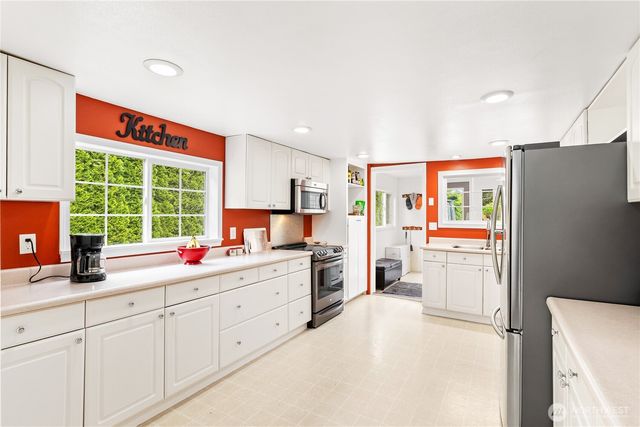 3407 S Fruitland, Puyallup, WA 98373