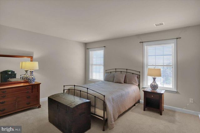 305 EMERALD LN, Reading, PA 19610