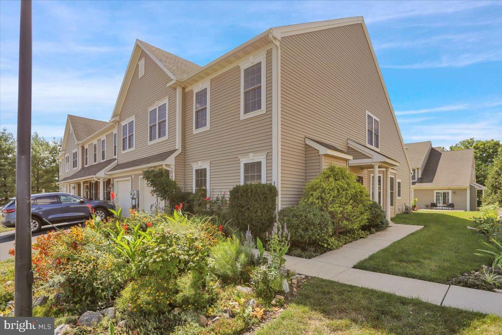 305 EMERALD LN, Reading, PA 19610