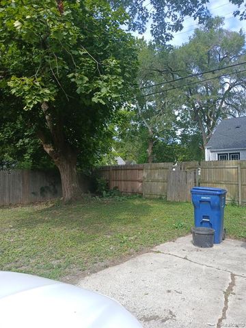 1714 W Jackson Avenue, Flint, MI 48504