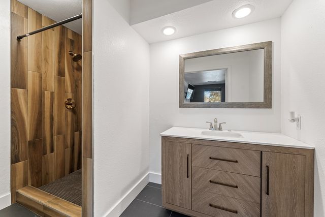 3117 Auburn Dr, Midland, TX 79705