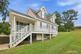 28 Tennyson Road, East Hampton, CT 06424