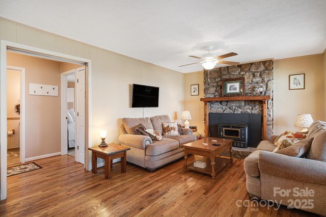 170 Lucas Lane, Mars Hill, NC 28754