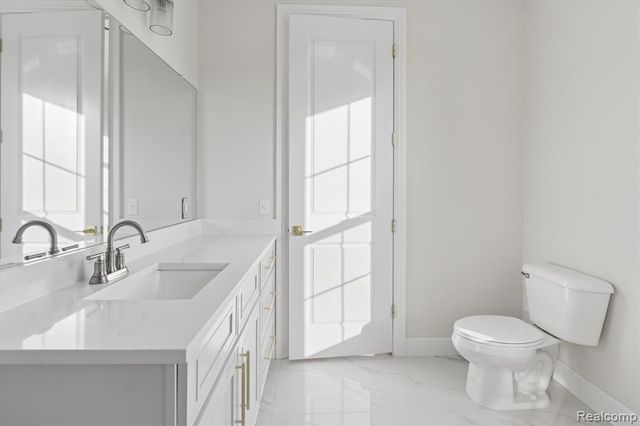 54791 Brenda Drive, Macomb, MI 48042