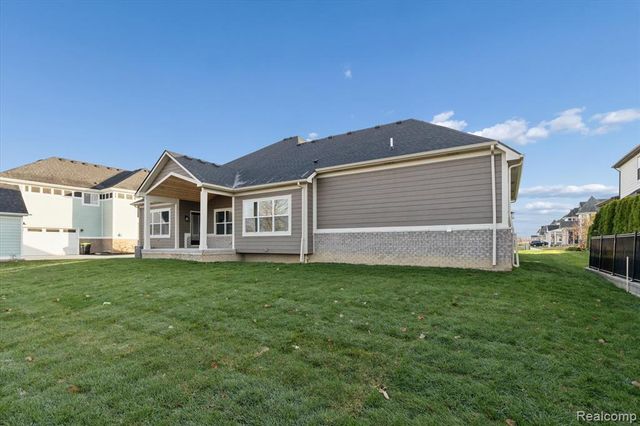 54791 Brenda Drive, Macomb, MI 48042