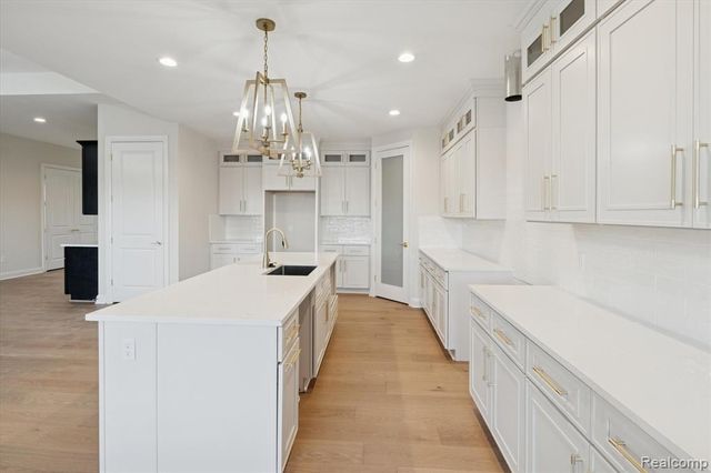 54791 Brenda Drive, Macomb, MI 48042