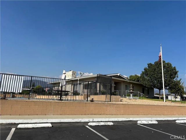 301 E Foothill 24, Pomona, CA 91767
