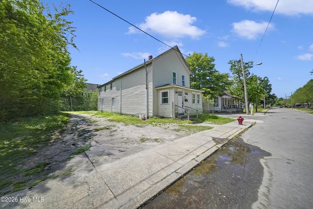 207 Bell Street, Elizabeth City, NC 27909