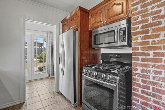 1619 S Gary Place, Tulsa, OK 74104