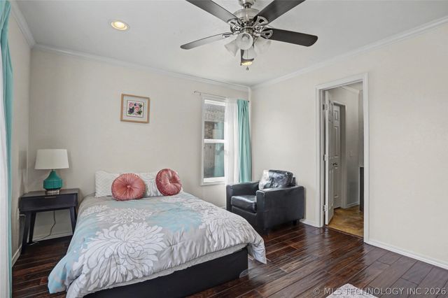 1619 S Gary Place, Tulsa, OK 74104