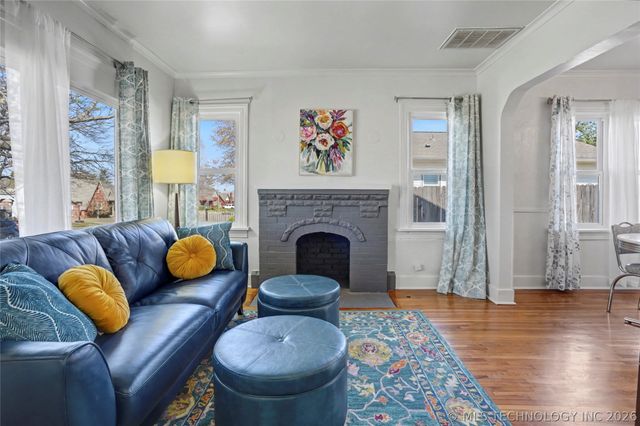 1619 S Gary Place, Tulsa, OK 74104