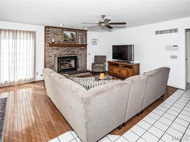 40 Sugar Lane, Collinsville, IL 62234