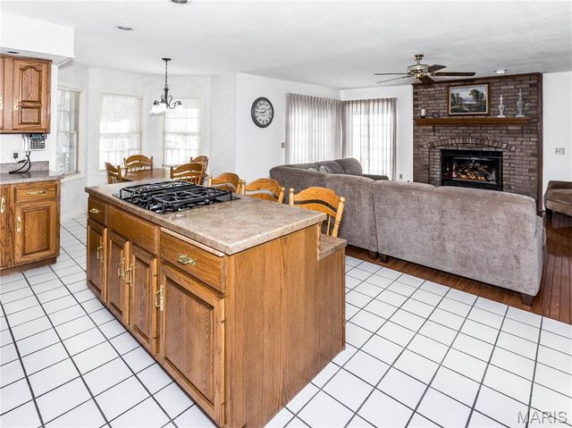 40 Sugar Lane, Collinsville, IL 62234