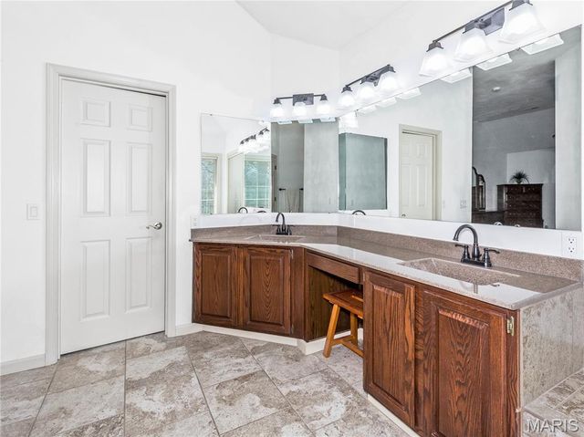 40 Sugar Lane, Collinsville, IL 62234