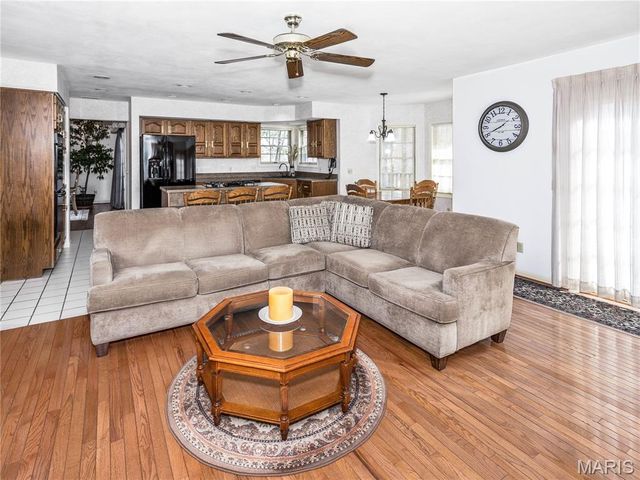 40 Sugar Lane, Collinsville, IL 62234