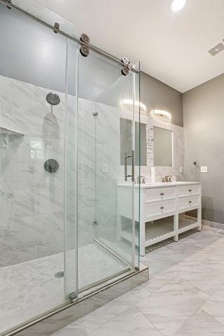 15 E 9th Street, Newport, KY 41071