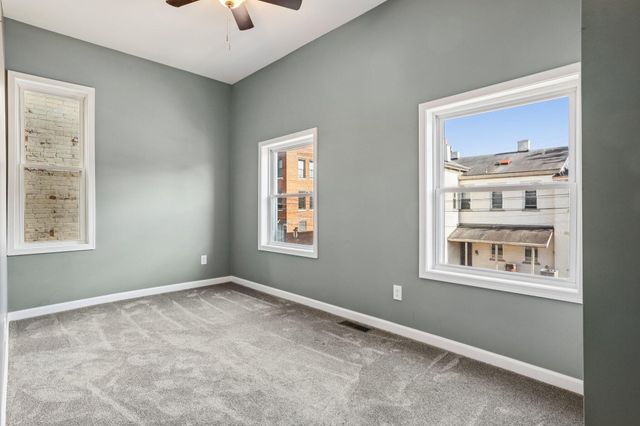 15 E 9th Street, Newport, KY 41071