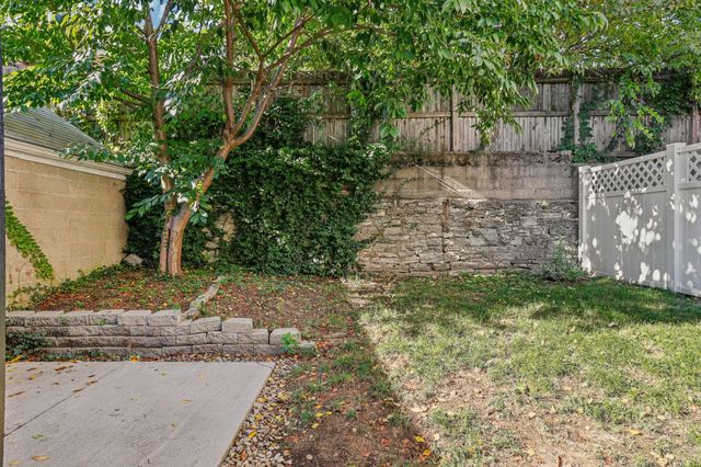 15 E 9th Street, Newport, KY 41071