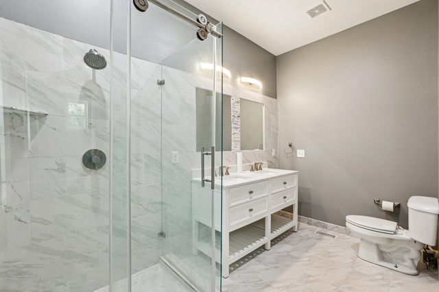 15 E 9th Street, Newport, KY 41071