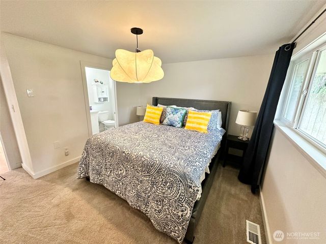 470 Canal Drive NE, Ocean Shores, WA 98569