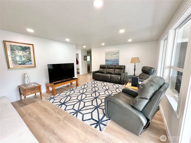 470 Canal Drive NE, Ocean Shores, WA 98569