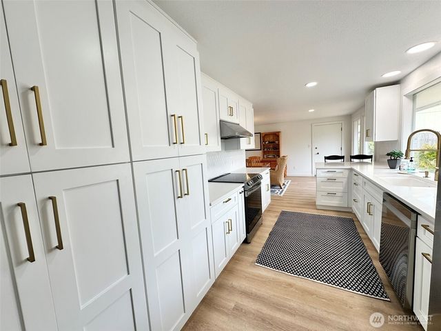 470 Canal Drive NE, Ocean Shores, WA 98569