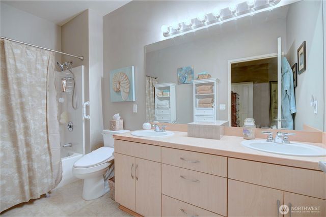 538 241st Lane SE, Sammamish, WA 98074