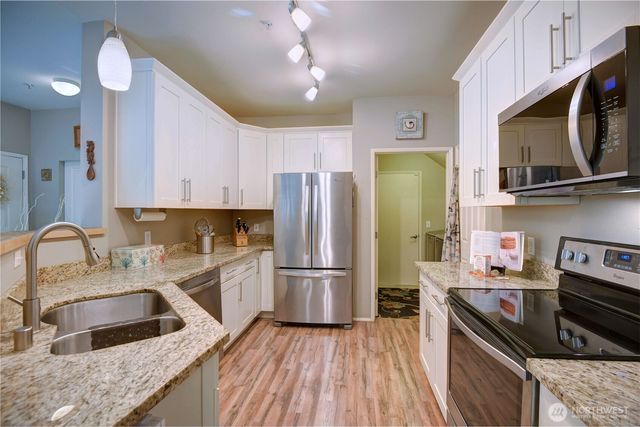 538 241st Lane SE, Sammamish, WA 98074