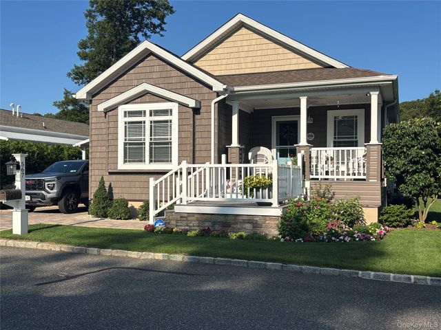 1661 Old Country Road 567, Riverhead, NY 11901