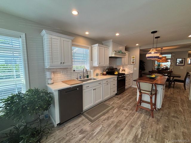 1661 Old Country Road 567, Riverhead, NY 11901