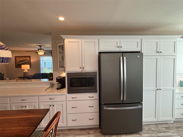 1661 Old Country Road 567, Riverhead, NY 11901