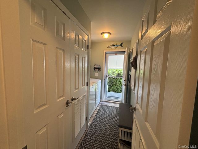 1661 Old Country Road 567, Riverhead, NY 11901