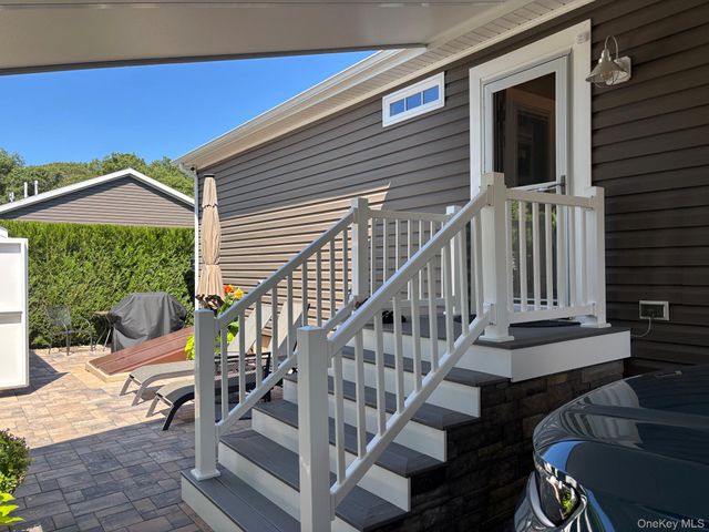 1661 Old Country Road 567, Riverhead, NY 11901