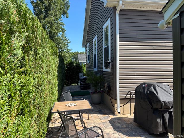 1661 Old Country Road 567, Riverhead, NY 11901