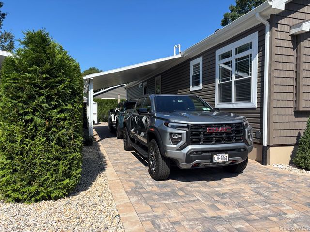 1661 Old Country Road 567, Riverhead, NY 11901