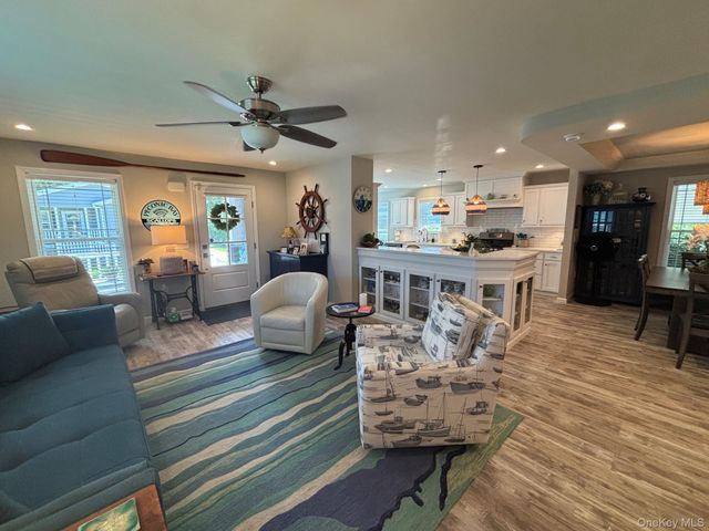 1661 Old Country Road 567, Riverhead, NY 11901