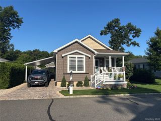 1661 Old Country Road 567, Riverhead, NY 11901