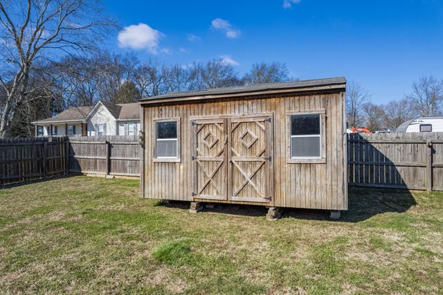 121 Jackson St, Mount Pleasant, TN 38474