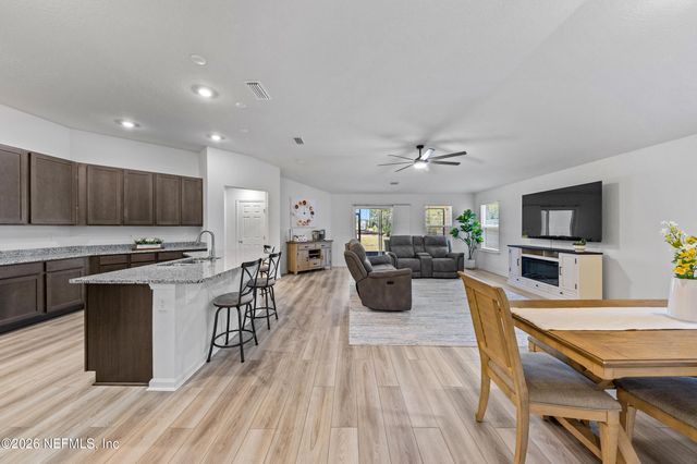 11189 STAPLETON Drive, Jacksonville, FL 32222