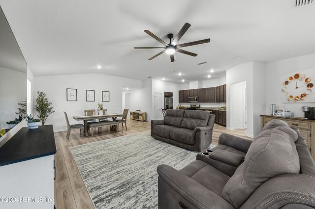11189 STAPLETON Drive, Jacksonville, FL 32222