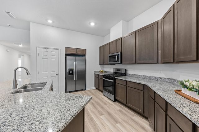 11189 STAPLETON Drive, Jacksonville, FL 32222