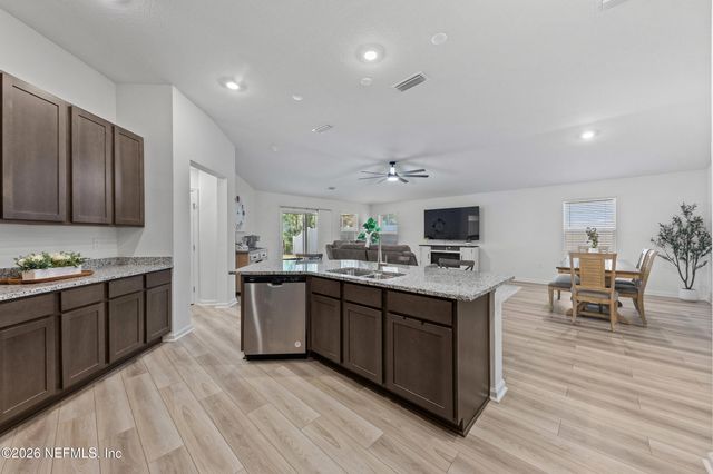 11189 STAPLETON Drive, Jacksonville, FL 32222