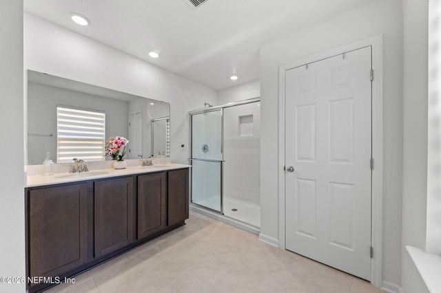 11189 STAPLETON Drive, Jacksonville, FL 32222