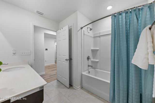 11189 STAPLETON Drive, Jacksonville, FL 32222