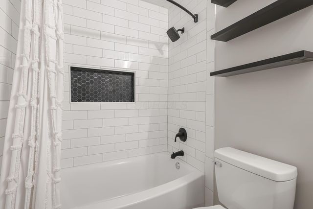 6220 Emberwood Road, Dublin, OH 43017